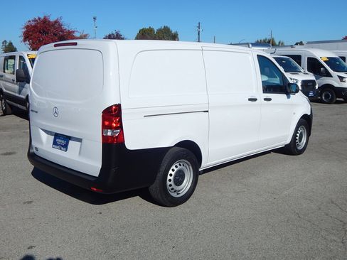 Used 2021 Mercedes-Benz Metris image 8