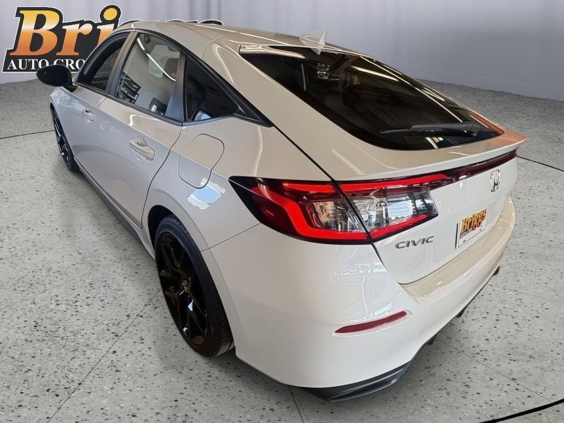 Used 2025 Honda Civic Sport image 4