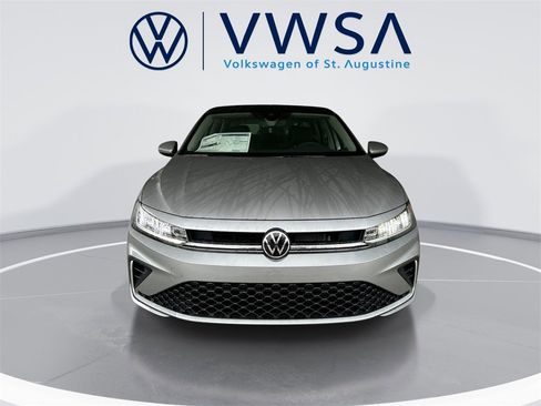 New 2026 Volkswagen Jetta SE image 2