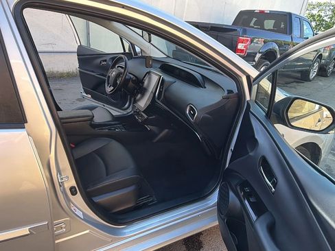 Used 2022 Toyota Prius Prime XLE FWD image 24