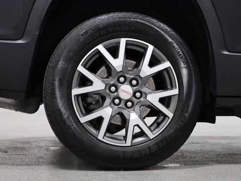 Used 2023 GMC Acadia SLE w/ Driver Convenience Package FWD image 35