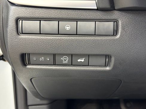 New 2026 Nissan Rogue SV image 25