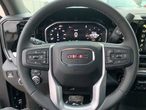 New 2026 GMC Sierra 1500 Elevation image 14