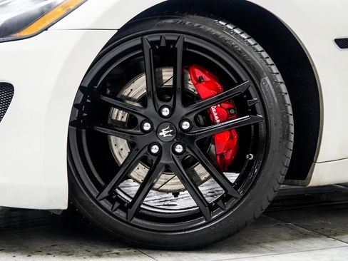 Used 2017 Maserati GranTurismo Sport image 6