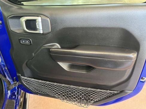 Used 2019 Jeep Wrangler Sport image 23