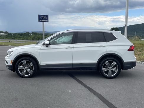Used 2020 Volkswagen Tiguan SEL AWD/4WD image 7