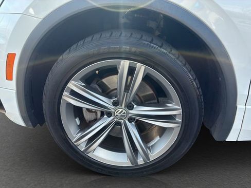 Used 2019 Volkswagen Tiguan SEL R-Line image 26