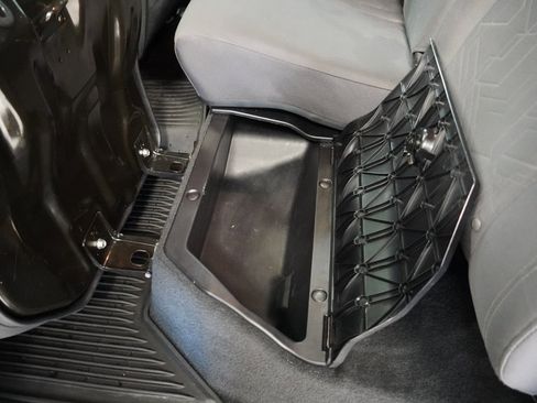 Used 2016 Toyota Tacoma TRD Off-Road image 25