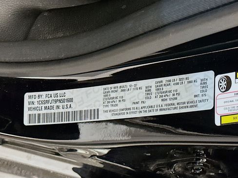 Used 2023 RAM 1500 Laramie image 12