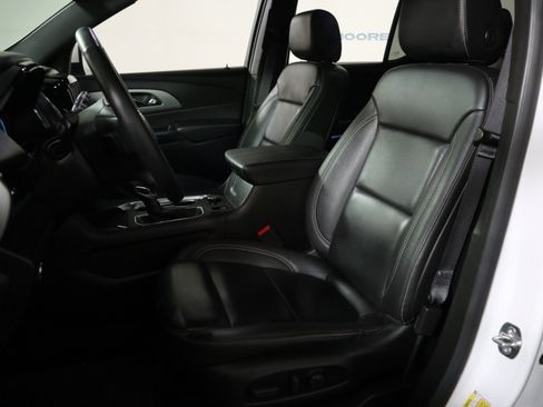 Used 2023 Chevrolet Traverse LT FWD image 23