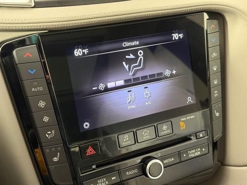 Used 2023 INFINITI QX50 Luxe AWD/4WD image 25