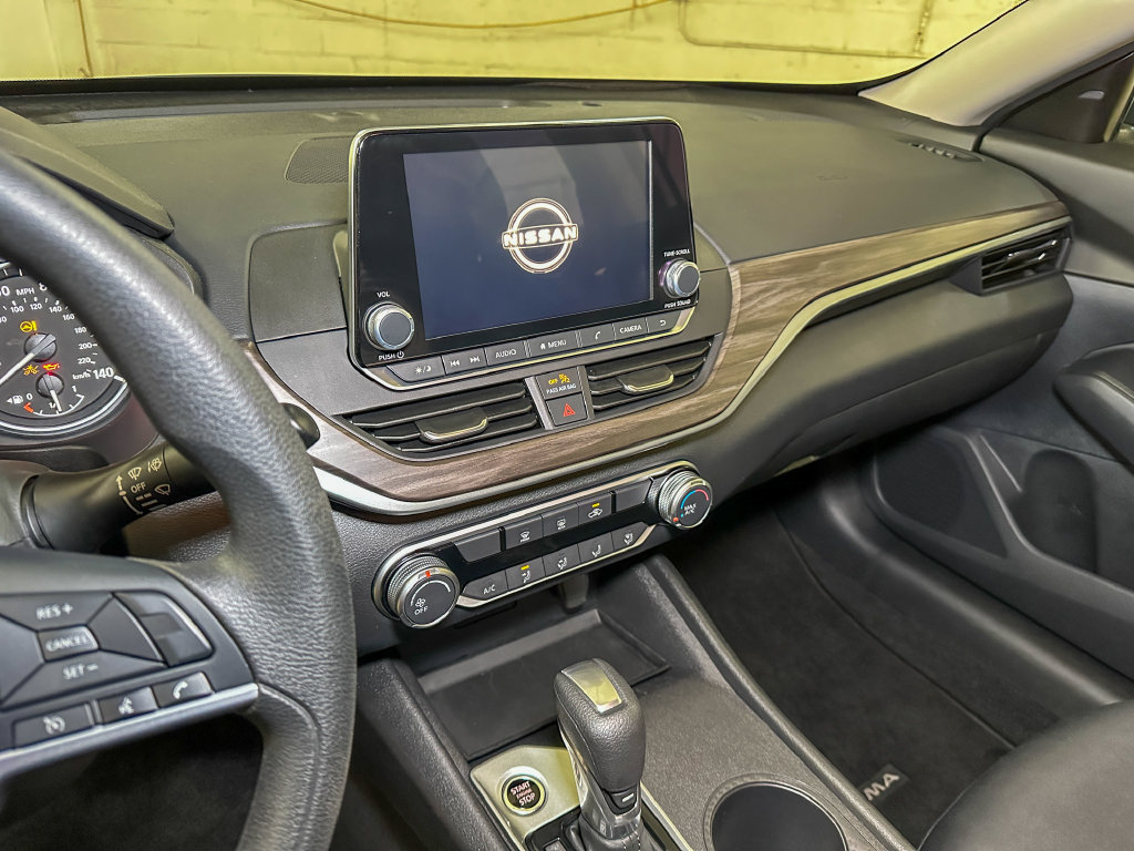 Used 2025 Nissan Altima 2.5 SV AWD/4WD image 29