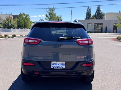 Used 2014 Jeep Cherokee Trailhawk w/ Leather Interior Group AWD/4WD image 6
