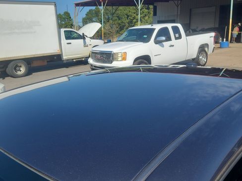 Used 2021 Dodge Challenger SXT w/ Blacktop Package image 11