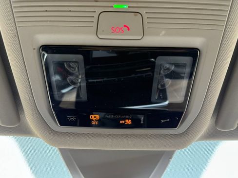 Used 2024 Volkswagen Atlas SE FWD image 18