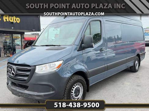 Used 2021 Mercedes-Benz Sprinter 2500 image 1