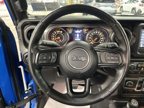 Used 2023 Jeep Wrangler Sport S image 16