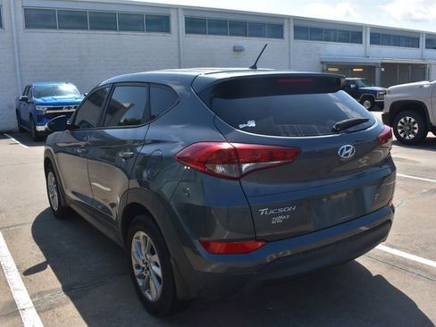 Used 2018 Hyundai Tucson SE w/ Cargo Package image 7