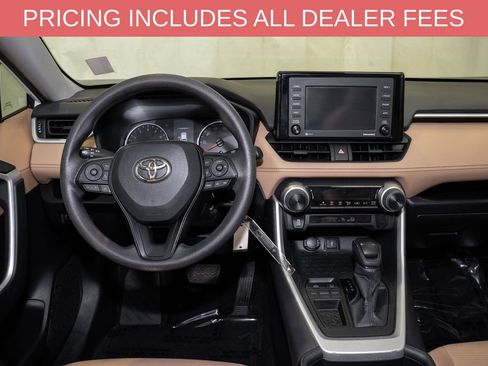 Used 2021 Toyota RAV4 LE FWD image 6