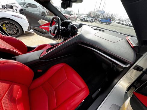 Used 2023 Chevrolet Corvette Stingray Preferred Conv w/ Z51 Performance Package image 12