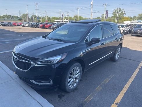Used 2018 Buick Enclave Premium w/ Experience Buick Package FWD image 1