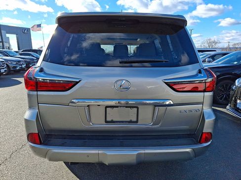 Used 2020 Lexus LX 570 4WD w/ Luxury Package image 5