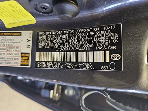 Used 2017 Toyota Prius Three image 33