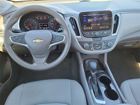 Used 2022 Chevrolet Malibu LS image 13