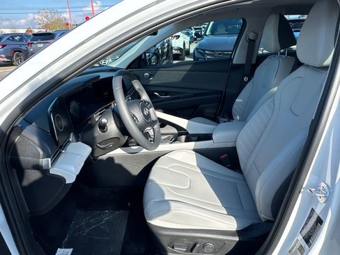 New 2026 Hyundai Elantra Limited image 9