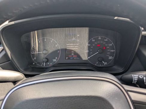 Used 2023 Toyota Corolla Cross LE FWD image 26