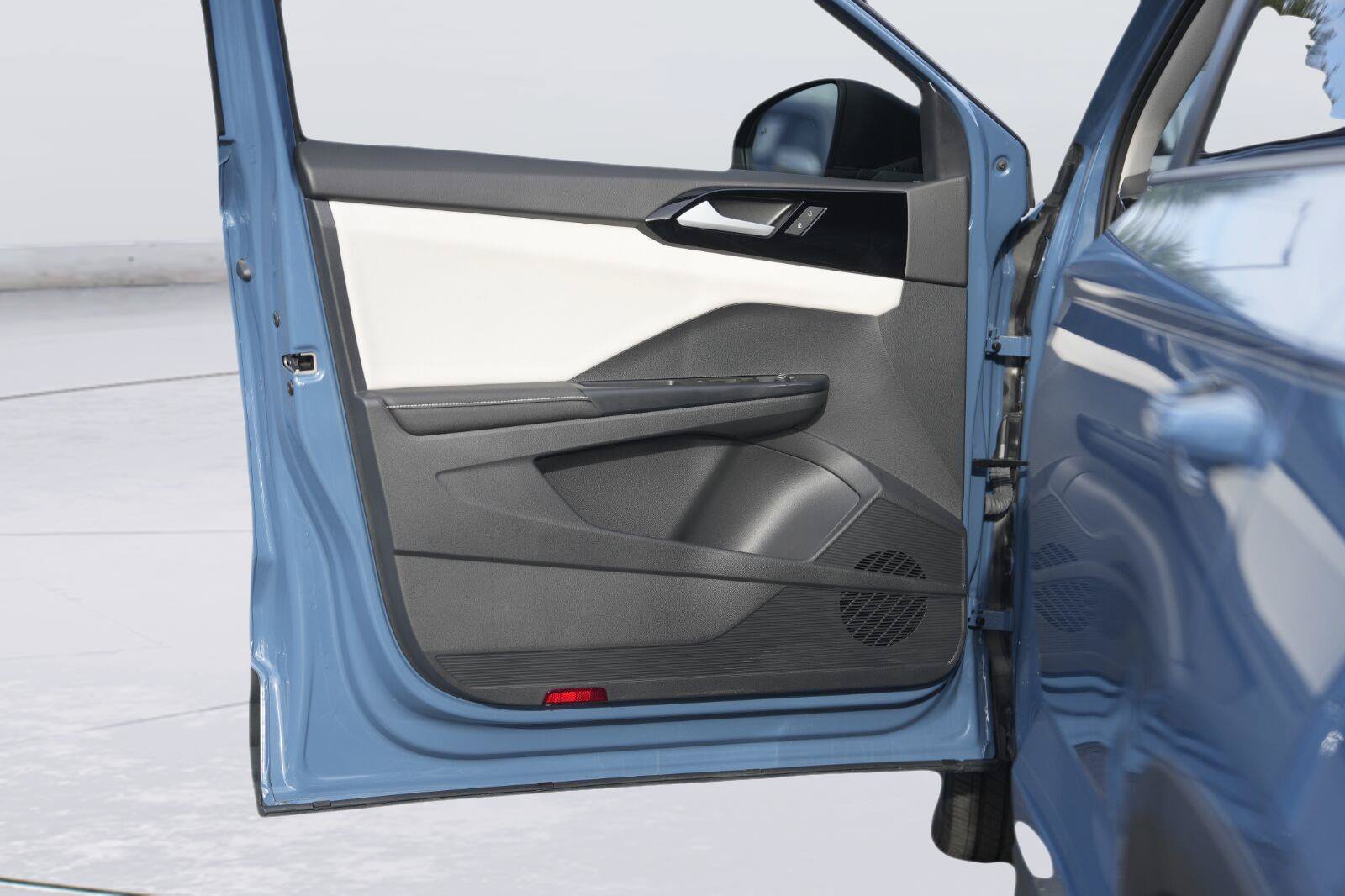 Used 2026 Volkswagen Taos S FWD image 30