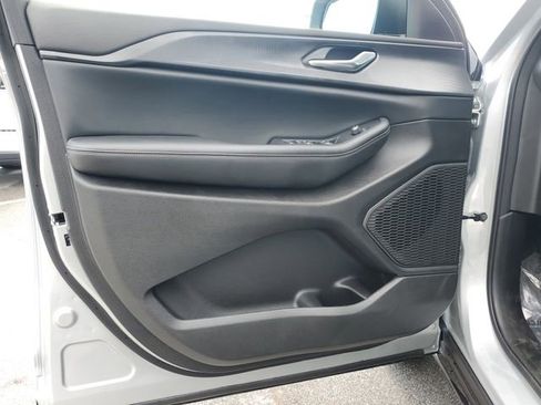 New 2024 Jeep Grand Cherokee L Laredo w/ Trailer Tow Package image 14