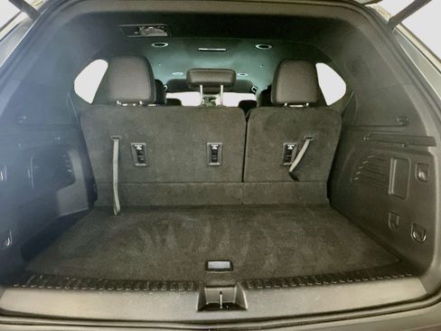 Used 2025 Buick Enclave Preferred AWD/4WD image 31
