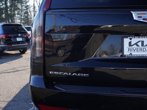 Used 2023 Cadillac Escalade Sport AWD/4WD image 19