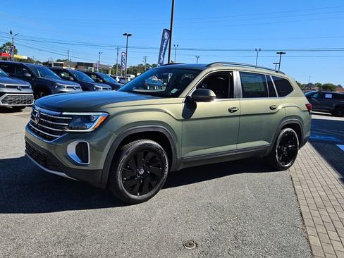 New 2026 Volkswagen Atlas SE image 3