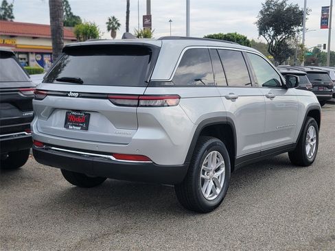 New 2025 Jeep Grand Cherokee Laredo X image 4