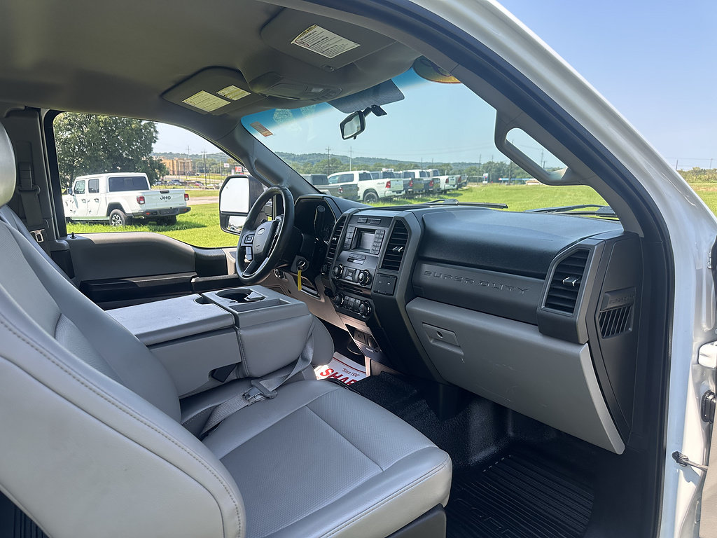 Used 2018 Ford F250 XL w/ Power Equipment Group AWD/4WD image 14