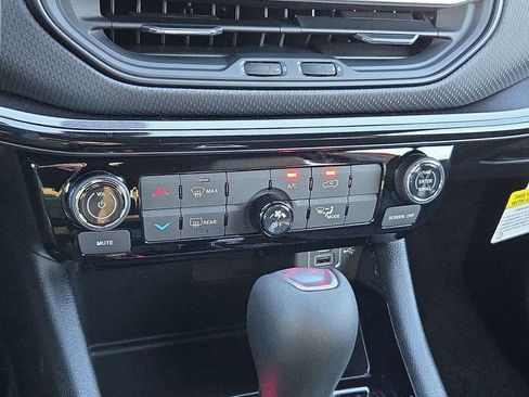 New 2026 Jeep Compass Latitude AWD/4WD image 37
