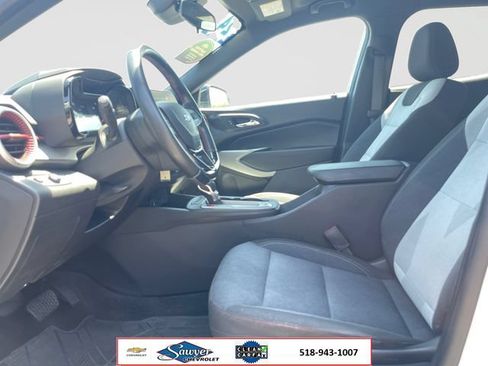 Certified 2024 Chevrolet Trax RS FWD image 10