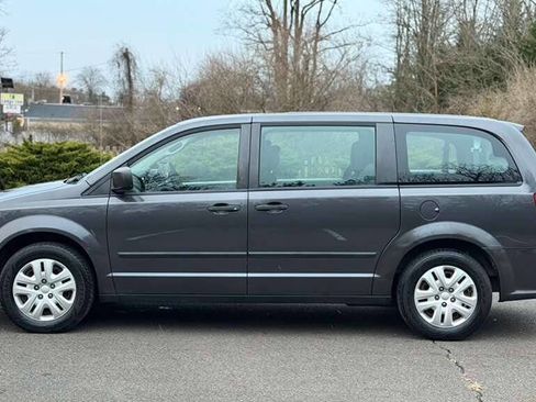 Used 2015 Dodge Grand Caravan American Value Package image 4
