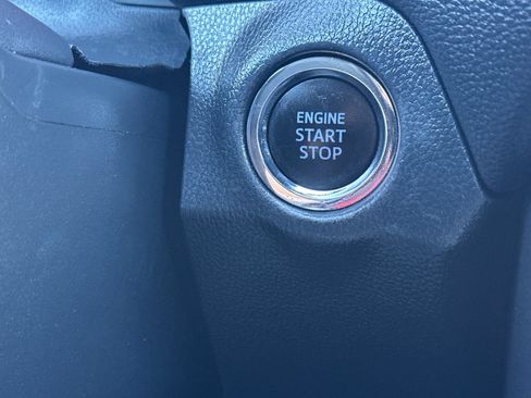 Used 2020 Toyota RAV4 XLE w/ All Weather Liner Package FWD image 34