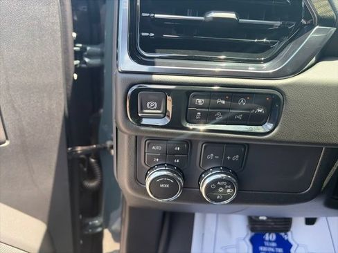 New 2026 GMC Yukon AT4 w/ AT4 Premium Package AWD/4WD image 19