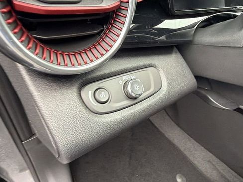 New 2026 Chevrolet Trax RS w/ Sunroof Package image 19