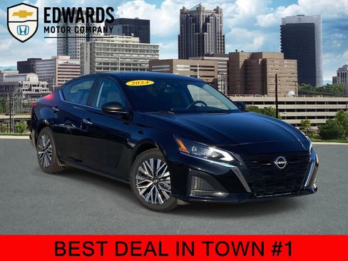 Used 2024 Nissan Altima 2.5 SV image 1