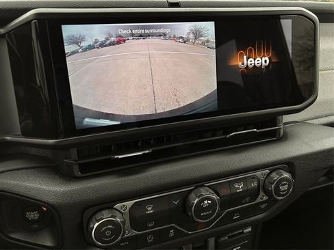 Used 2026 Jeep Wrangler Sport image 15