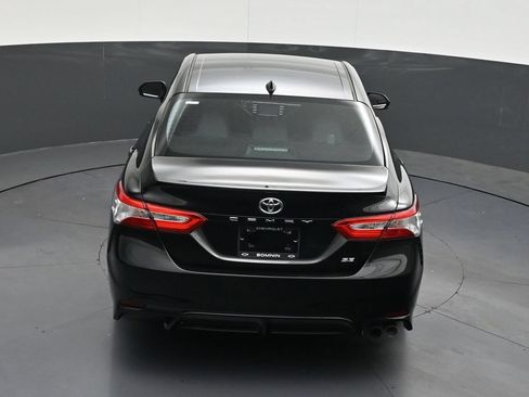 Used 2020 Toyota Camry SE FWD image 23