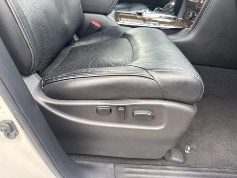 Used 2017 INFINITI QX80 2WD w/ Driver Assistance Package image 14