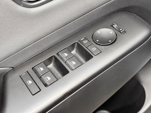 Used 2024 Hyundai Kona Limited FWD image 8