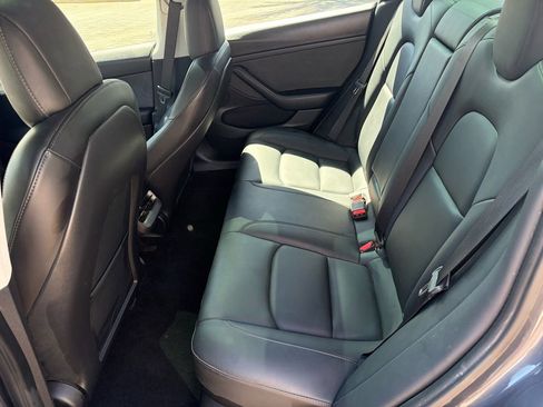 Used 2022 Tesla Model 3 image 10