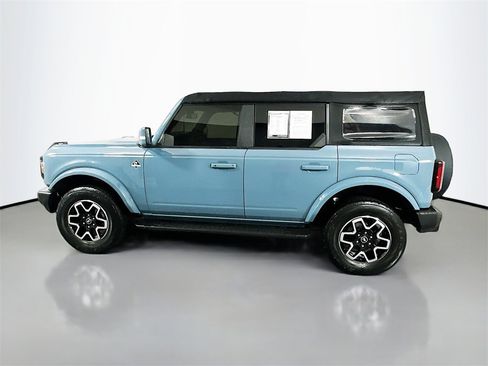 Used 2022 Ford Bronco Outer Banks image 4